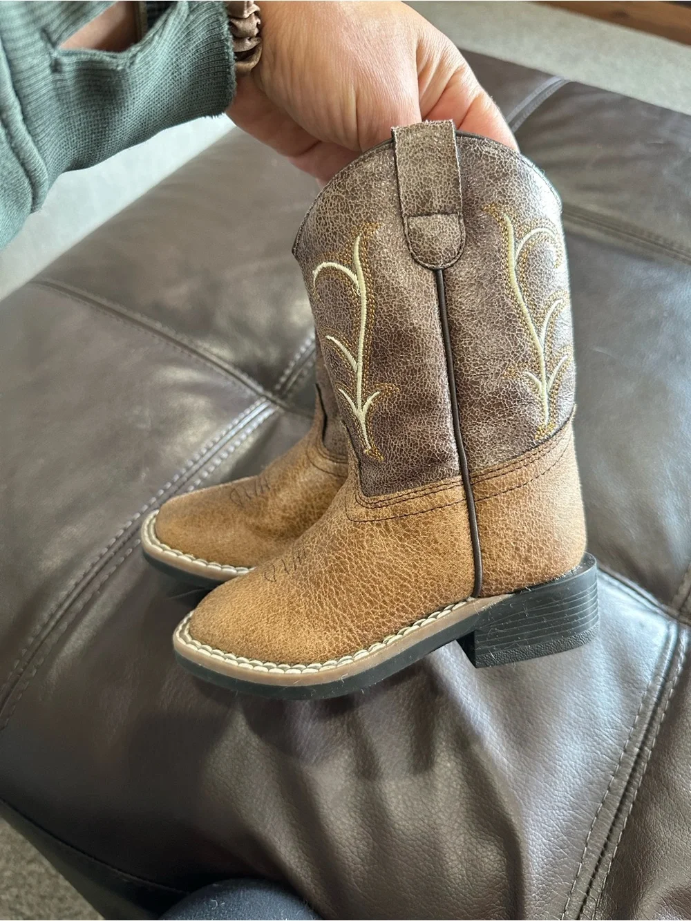 Old West Brown toddler Cowboy Boots 5.5 D LIKE NEW